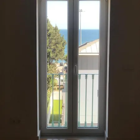 Chalet Guiomar Εστορίλ